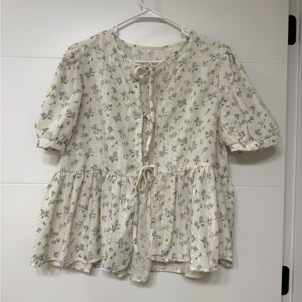 SHEIN Floral Blouse with Ruffled Sleeves